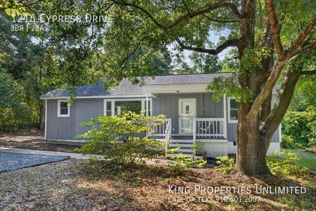 Photo - 1216 Cypress Dr
