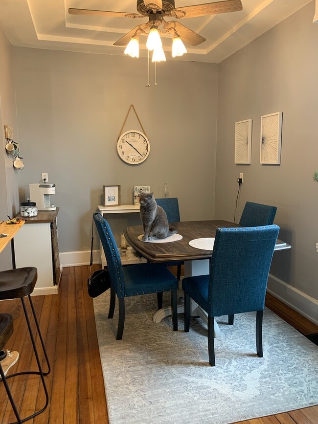 Dining Room - 605 E Main St Unit 1