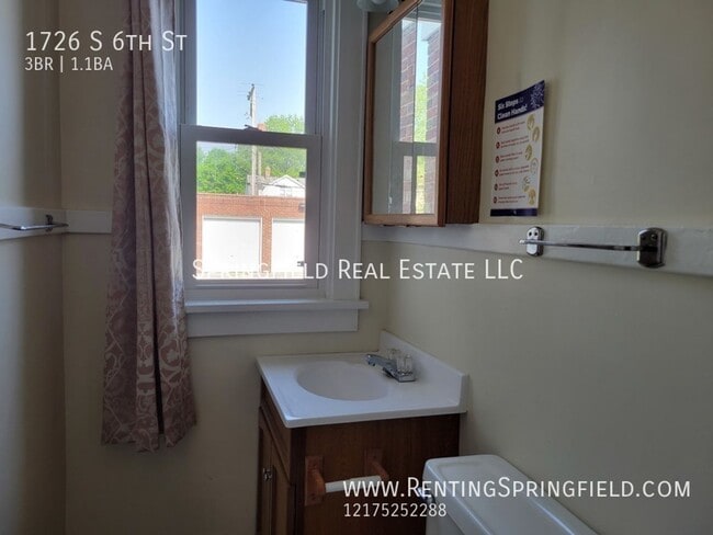 Photo - BRICK & ROLL  3 BEDROOM 1.5 BATH PARADISE ...
