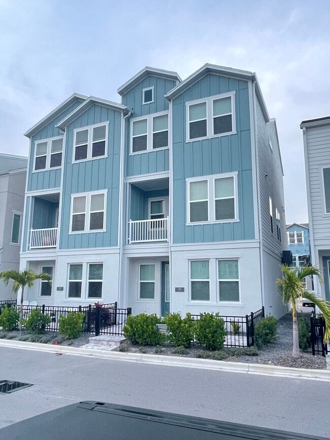 Photo - Annual Unfurnished 3 Bedroom, 3.5 Bathroom...