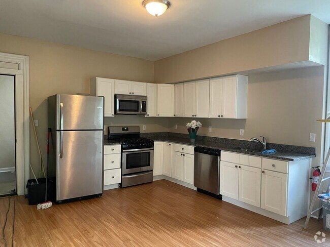 Building Photo - The Bryant House Unit Apt 2