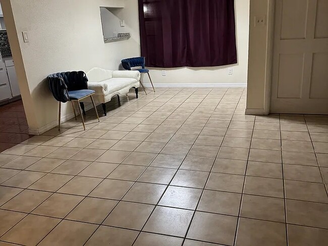 4717 Town N Country Blvd