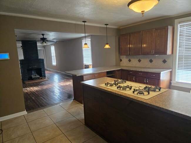 Photo - FOR RENT centrally located and convenient to Downtown! Available NOW!