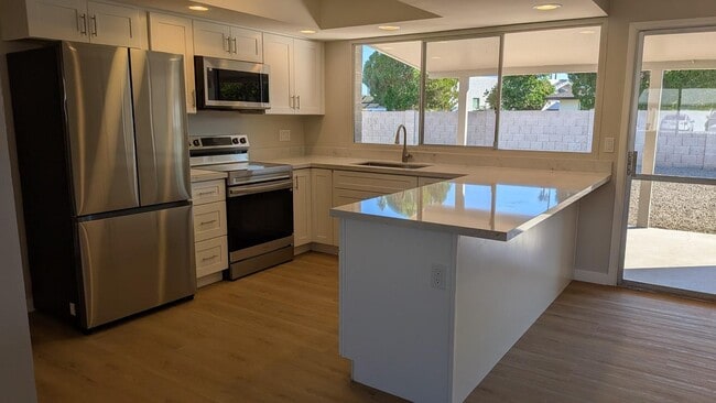 Photo - 1941 E Manhatton Dr