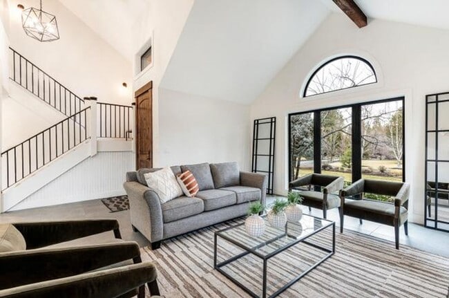 Photo - Beautiful Remodeled Home on Acreage!
