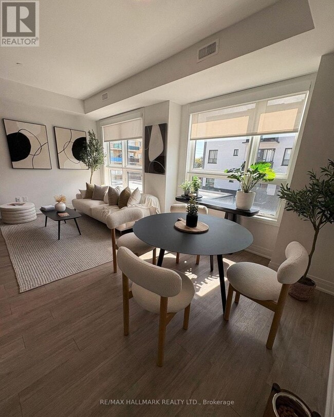 Photo - 15 Brenthall Ave