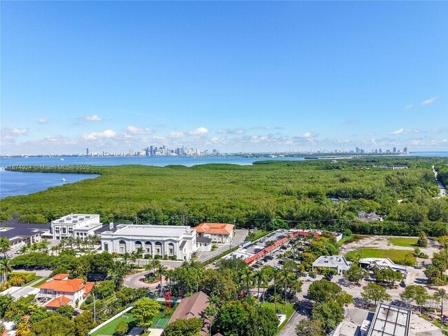 Building Photo - 101 Crandon Blvd Unit 381
