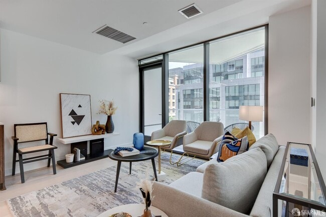 Photo - 280 Spear St