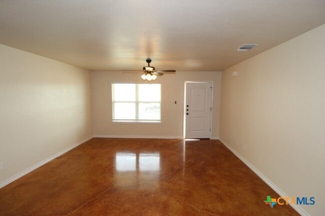 Photo - 1017 Cline Dr Unidad B