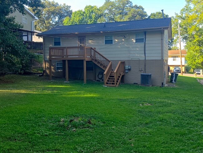 Photo - 1424 Carousel Rd