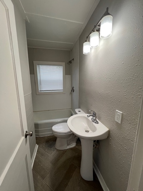 Photo - 577 Campus St