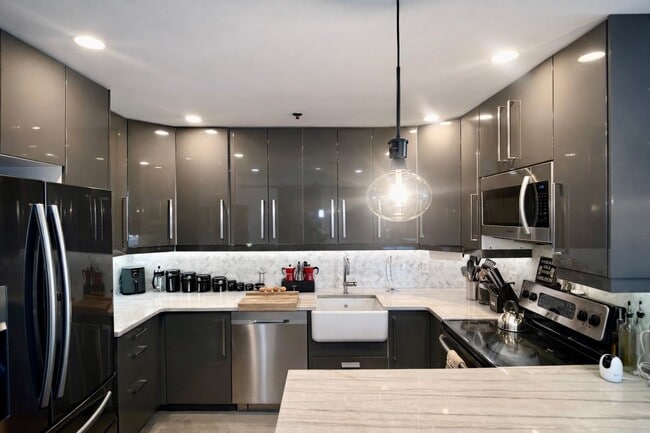 Photo - 415 Newark St. Unit B6