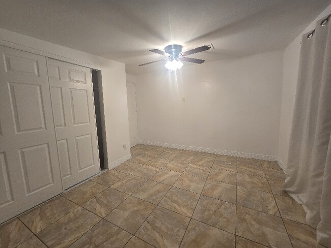 Photo - 4743 N 54th Ave Unidad #1