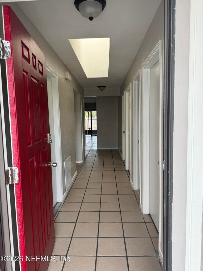 Photo - 2360 Bitternut Way