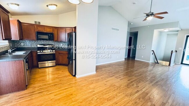 Photo - Charming Townhome in Prime Northland Locat...