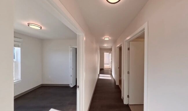 Photo - 900 N Oak Harbor St