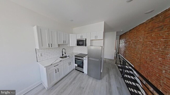 Photo - 3510 N Mascher St