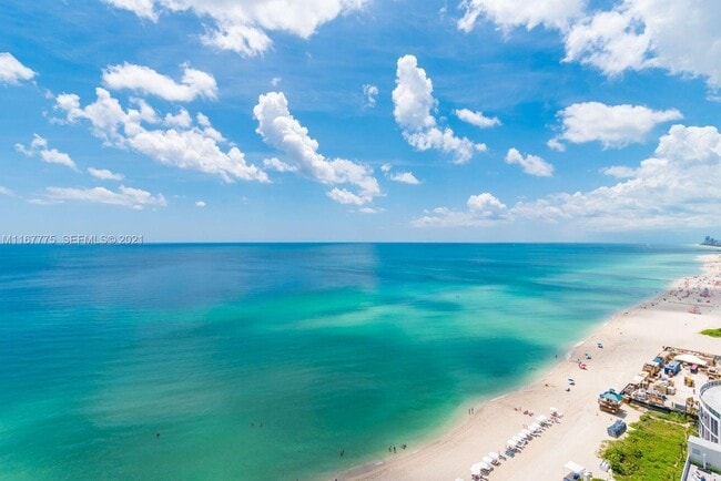 Building Photo - 18911 Collins Ave Unit 2705