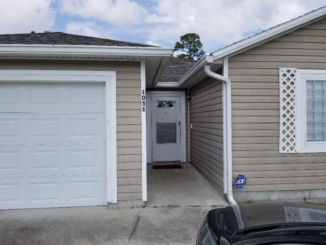 Photo - 1051 N St Johns St