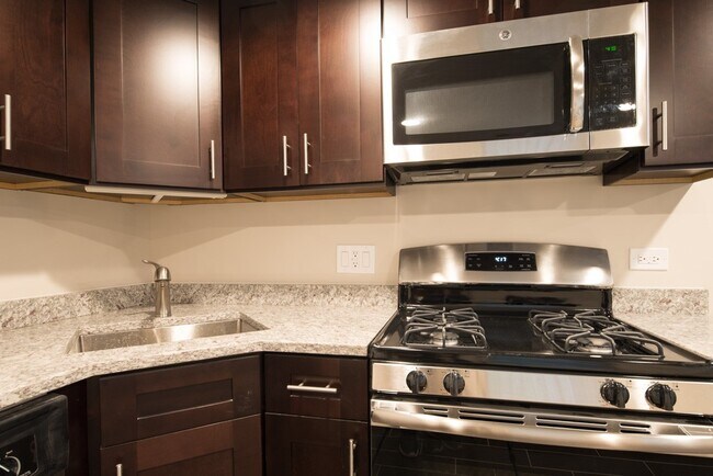 Photo - 2758 N Richmond St Unit 6H