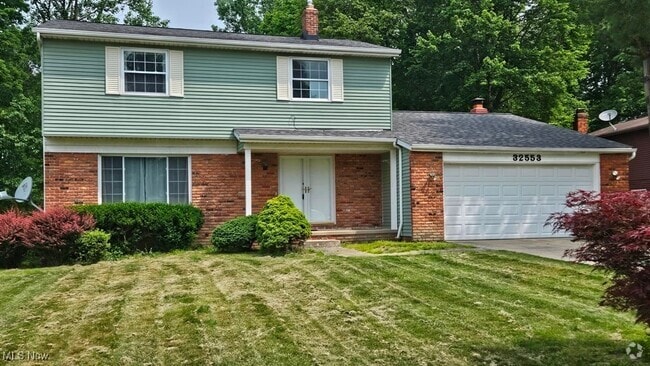 Building Photo - 32553 N Roundhead Dr Rental