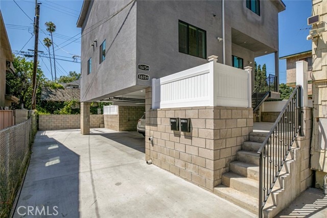 Building Photo - 1615 Winona Blvd Rental