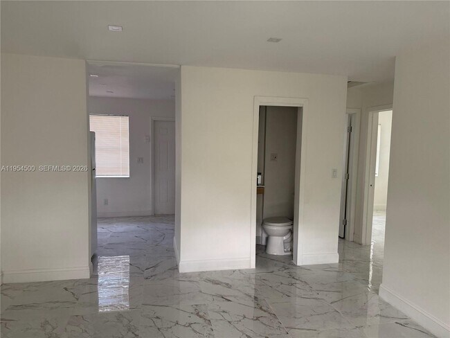 Photo - 505 N 24th Ave Unidad 2