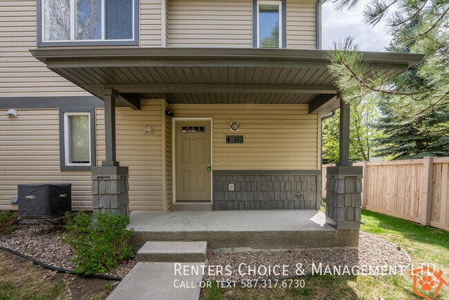 Building Photo - 2 Bedroom Condo, With Garage, Pet Friendly