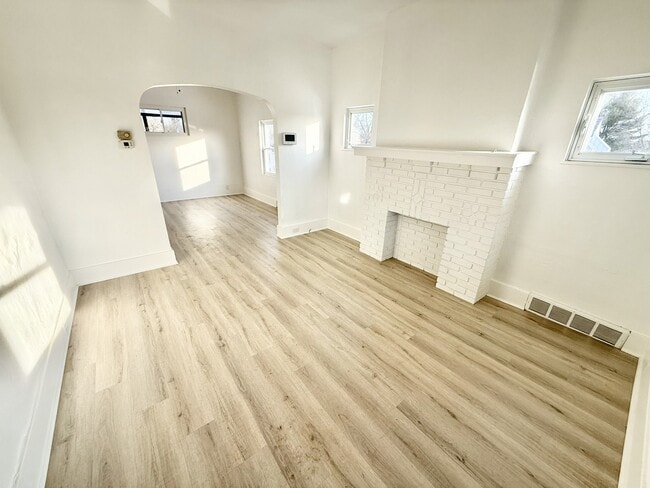 Photo - 2413 Milburn St