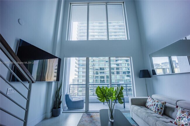Building Photo - 60 SW 13th St Unit 3222 Rental
