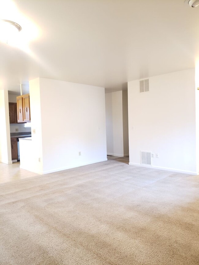 Photo - 909 Gellatly Ave Unit 909 Gellatly #1