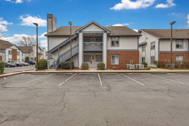 Building Photo - Vivo Living Charlotte Rental