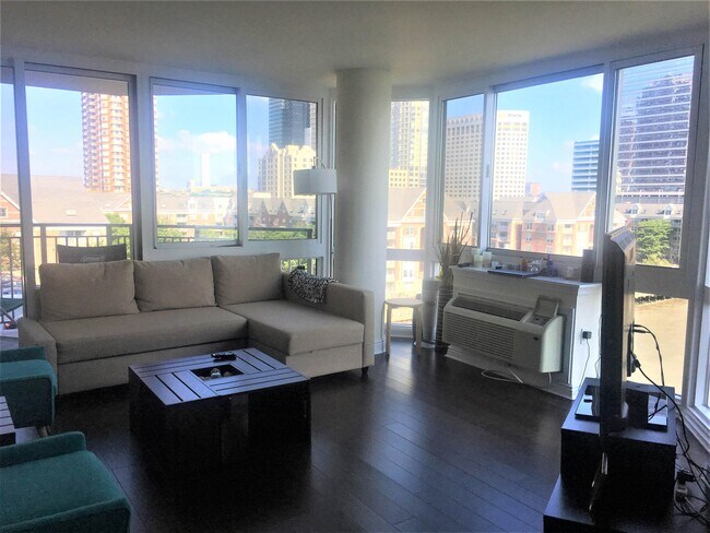 Photo - 20 2ND St Unidad 703