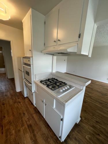 Photo - 1439 Saltair Ave