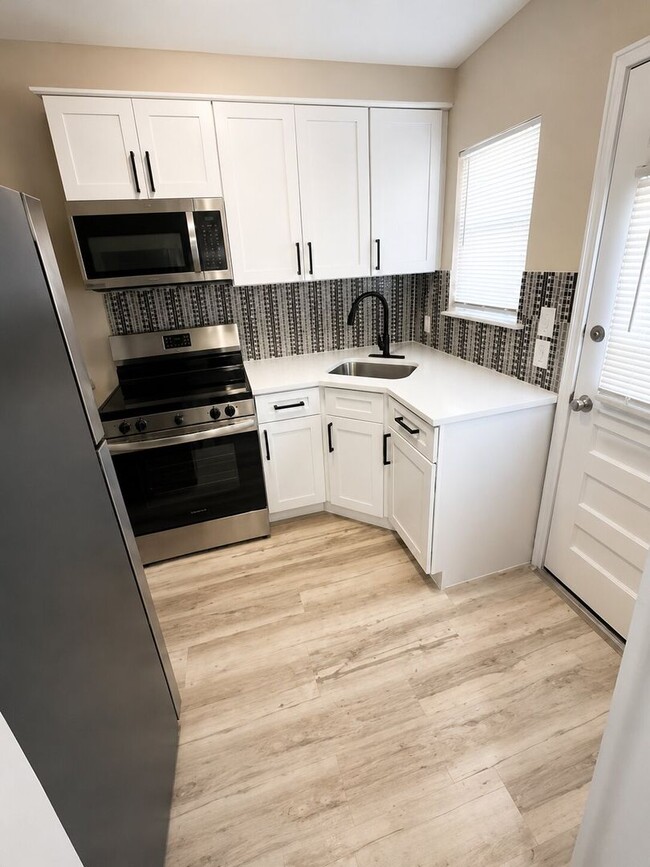 Photo - Beautiful 2-bedroom townhouse in Flint