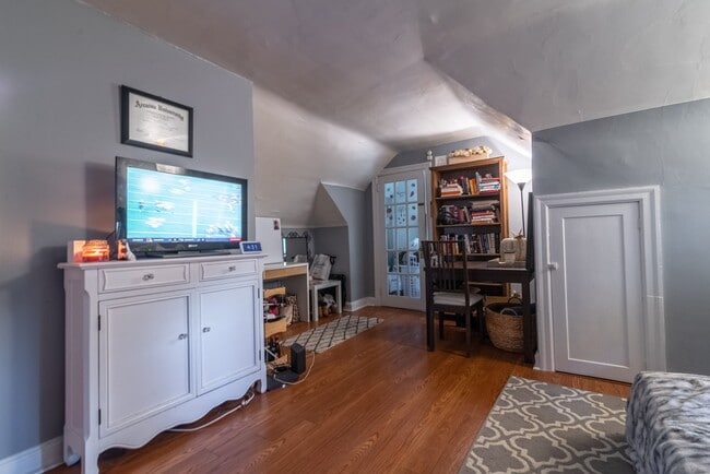 322 Paxson Ave Unit B