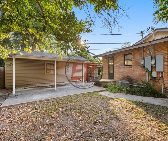 Photo - 3817 Parkwood St