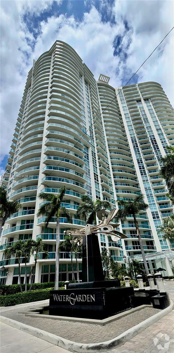 Building Photo - 347 N New River Dr E Unit 1106 Rental