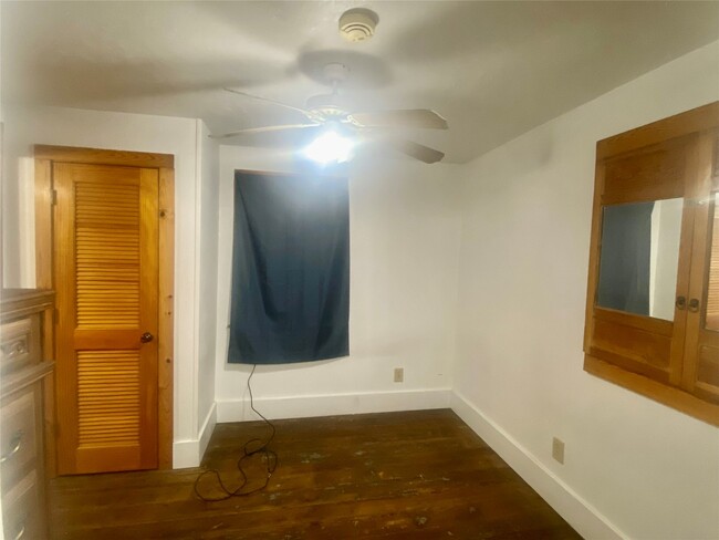 Photo - 5618 Avenue L