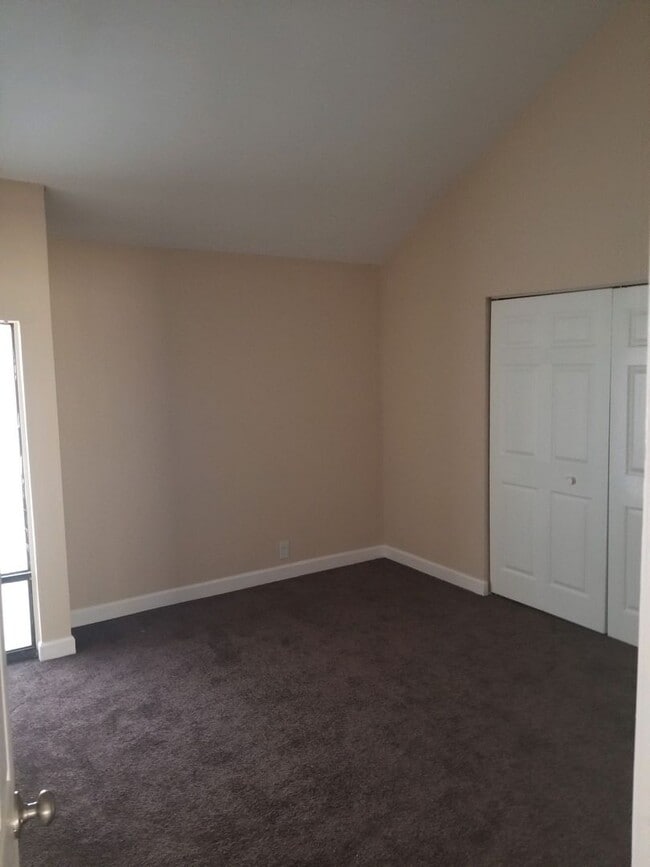 Photo - Bartow - One bedroom one bath - Upstairs Unit