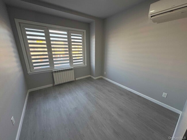 Photo - 58-46 Fresh Pond Rd Unit 2