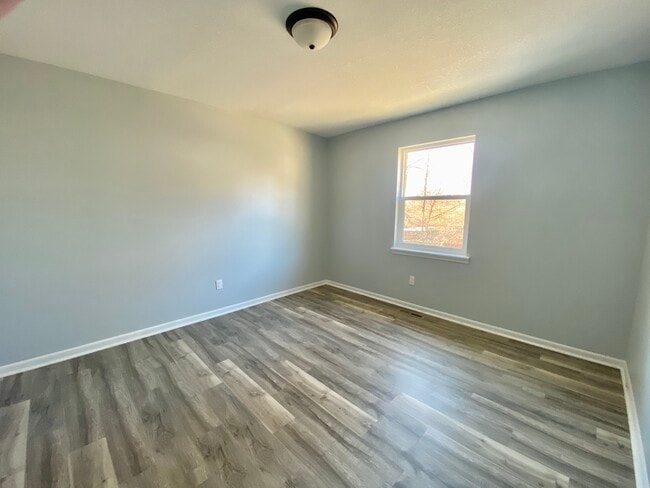 Photo - 1902 S Claremont Ave