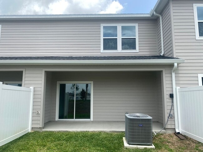 Photo - Almost New 3/2/1 Modern Townhome!