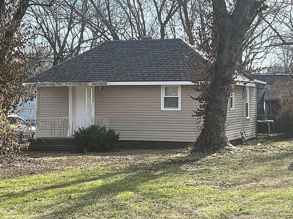 Photo - 2836 W Elm St House