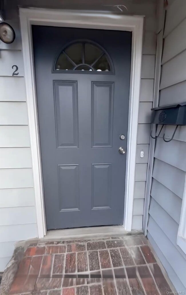 Building Photo - 2 John St Unit 2