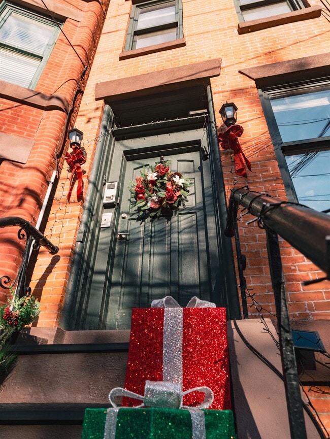 Photo - 232.5 6th St