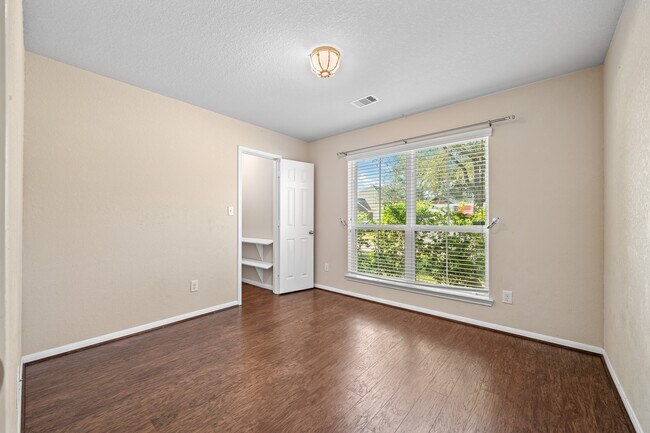13914 Juniper Bend Ln