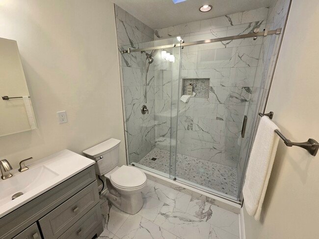 Photo - 100 Melvin Ave Unit B