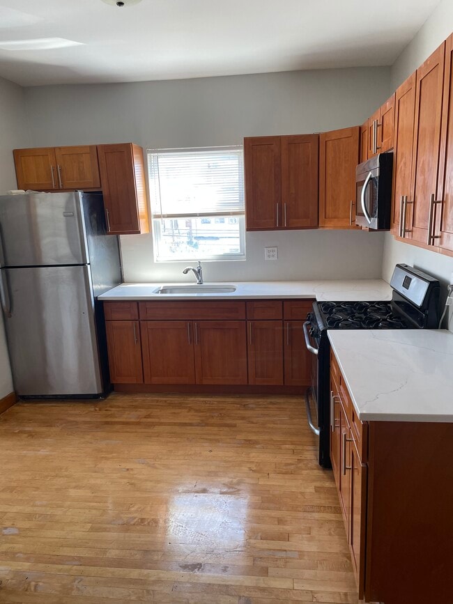 Photo - 4817 W Cornelia Ave Unit 2R