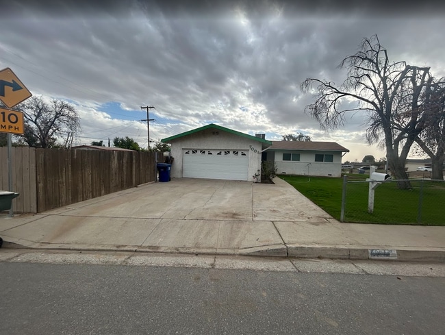 Building Photo - 7001 College Ave